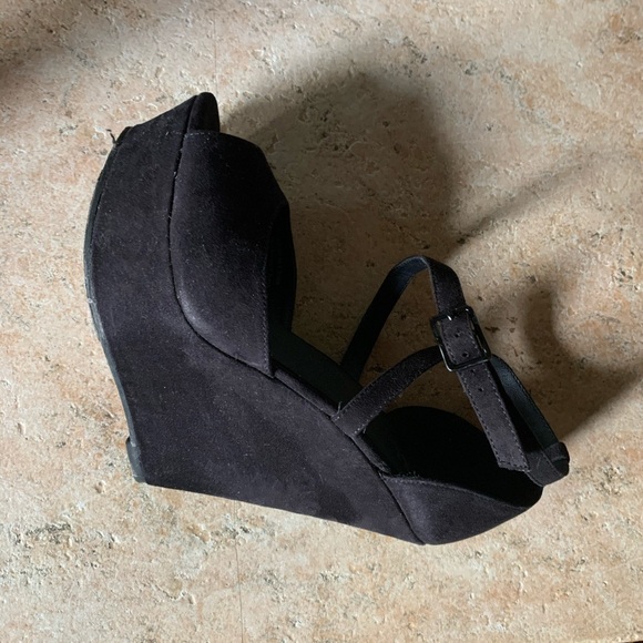 Black Platform Wedges size 7 - Picture 6 of 7